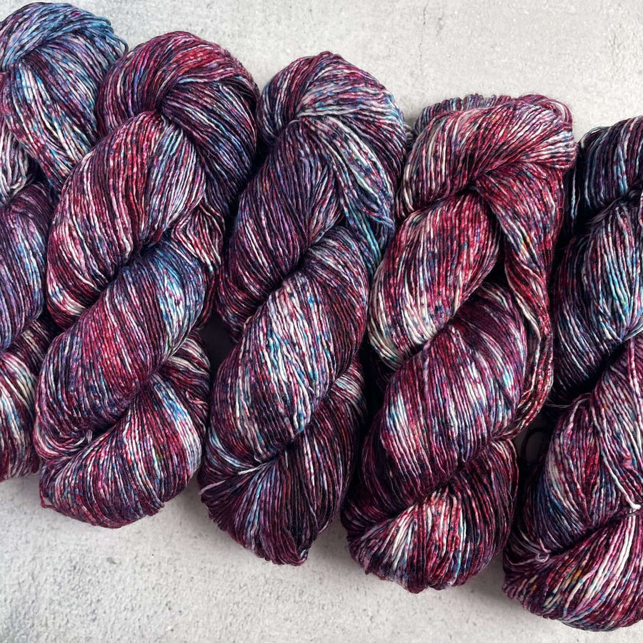 Malabrigo Mechita Yarn - Kettle Dyed Merino Superwash - 100 grams - VIOLA - Colour: 727