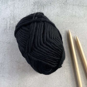 Super Chunky Merino Yarn - RAVEN (Black) - 100 gram ball